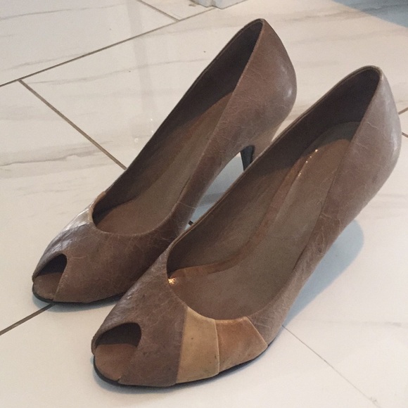 Shoes - Picture 2 of 2